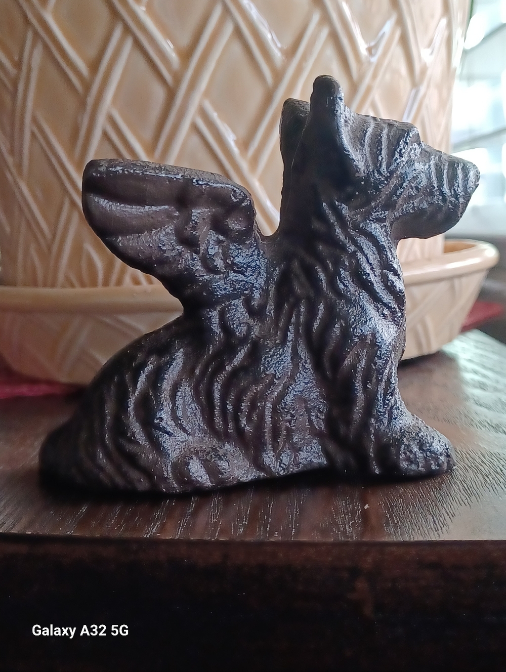 Small 2.5 Cast Iron Scottish Terrier with Wings Dog Figurine Paperweight - Picture 3 of 5